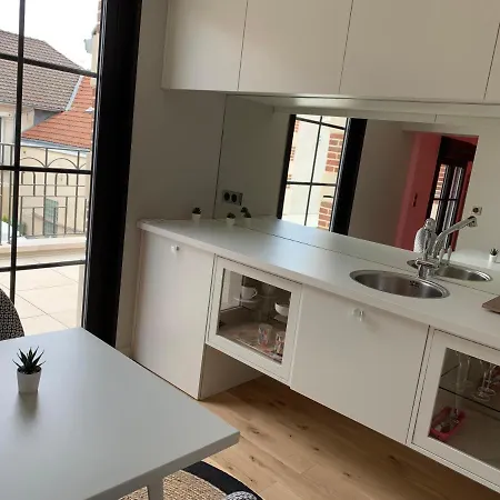 Et Les De Vjl... 3* Avize