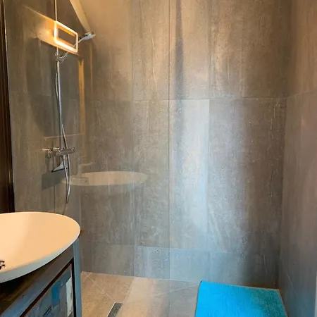 Πανσιόν Et Les De Vjl... Avize